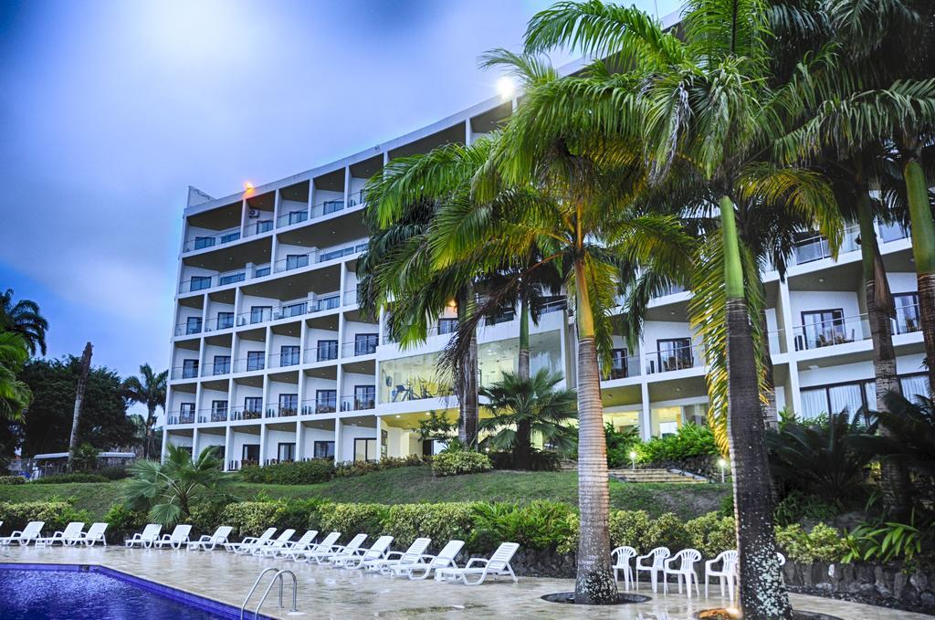 Hotel Makana Resort Tonsupa Exterior photo